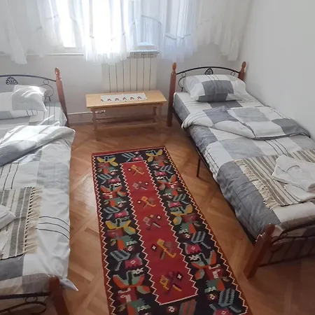 Βίλα Domacinstvo Koprivica Zapolje