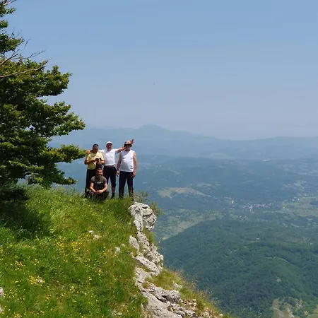 Domacinstvo Koprivica Villa Zapolje