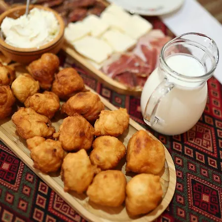 Domacinstvo Koprivica Villa *